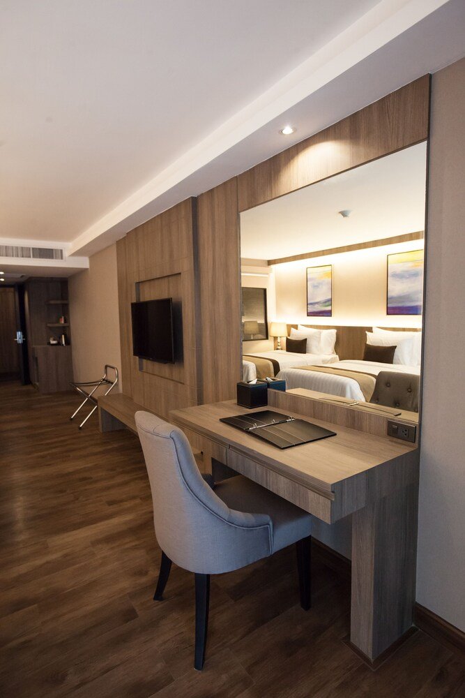 Arte Hotel Bangkok - Tap to explore photos