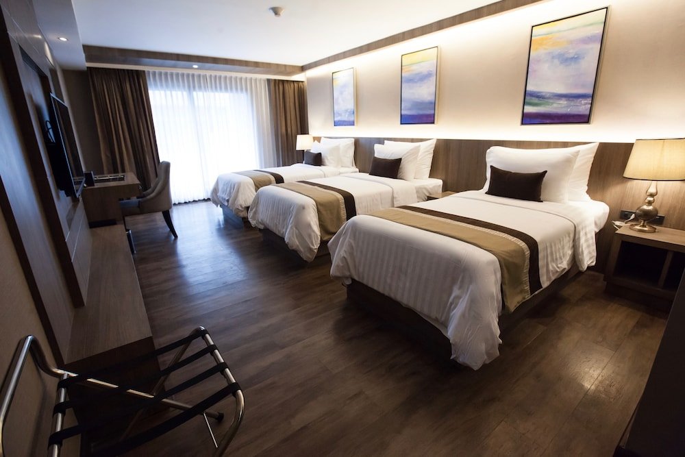 Arte Hotel Bangkok Room Type - Premier Triple Room