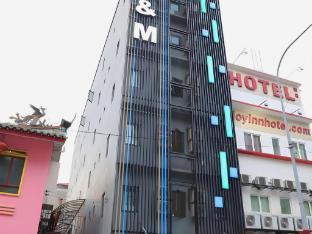 M & M Hotel KL Sentral - Tap to explore photos