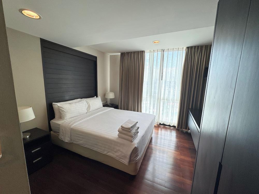 The Narathiwas Residence Sathorn Bangkok Room Type - Studio with Balcony