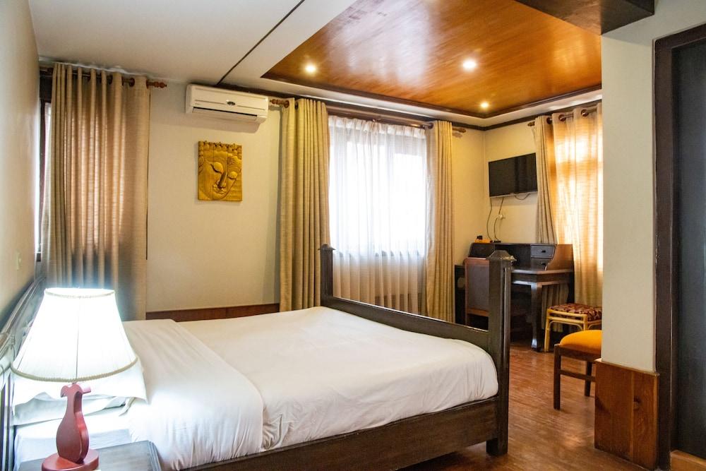 Hotel Ganesh Himal Room Type - Deluxe Room, Air conditioning