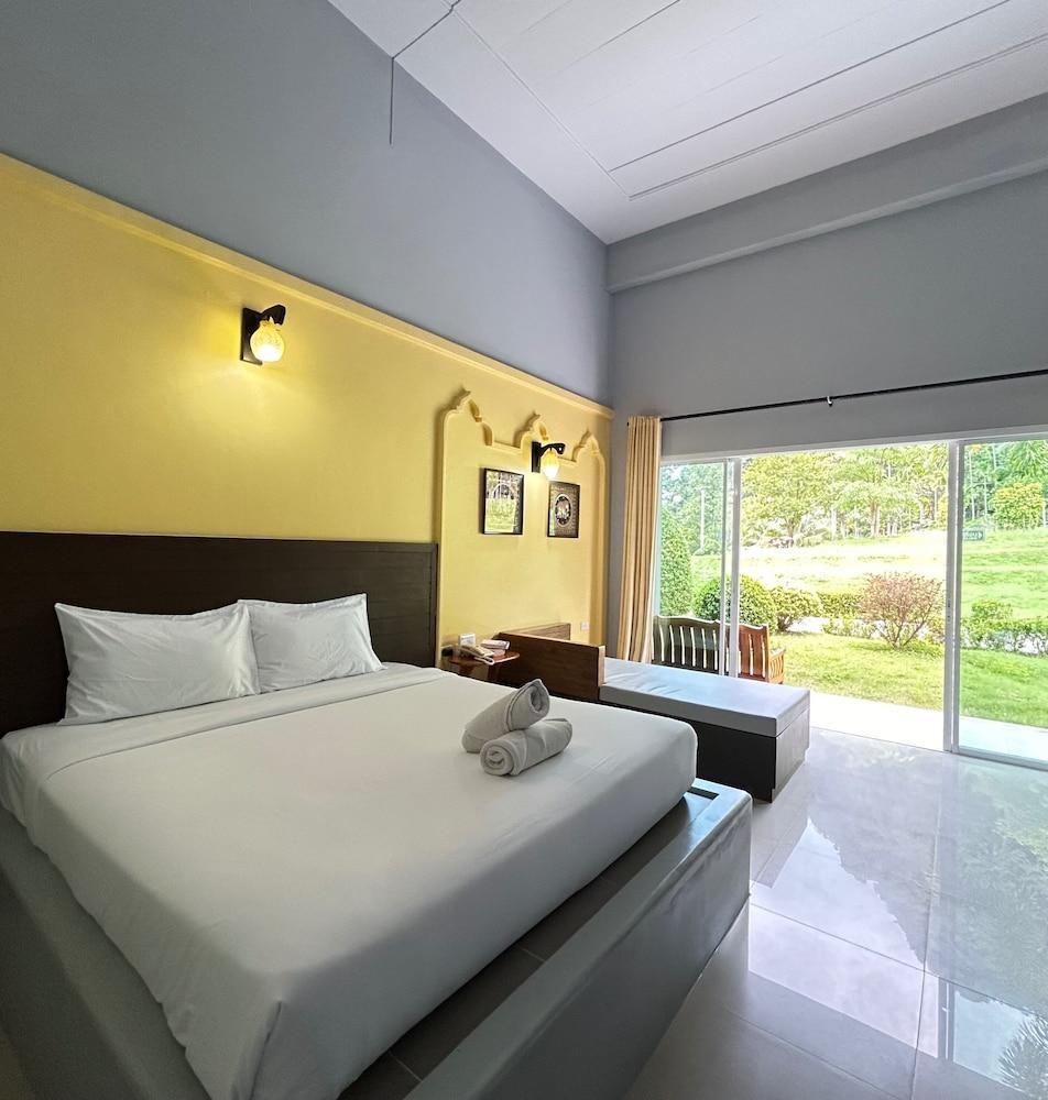 Arawan Krabi Beach Resort Room Type - Standard Room - King  bed