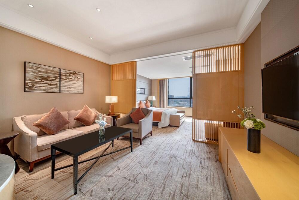 Swissôtel Guangzhou Room Type - Swiss Select Room King