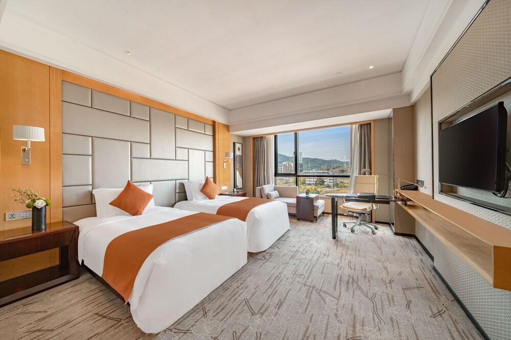 Swissôtel Guangzhou Room Type - Classic Room Twin