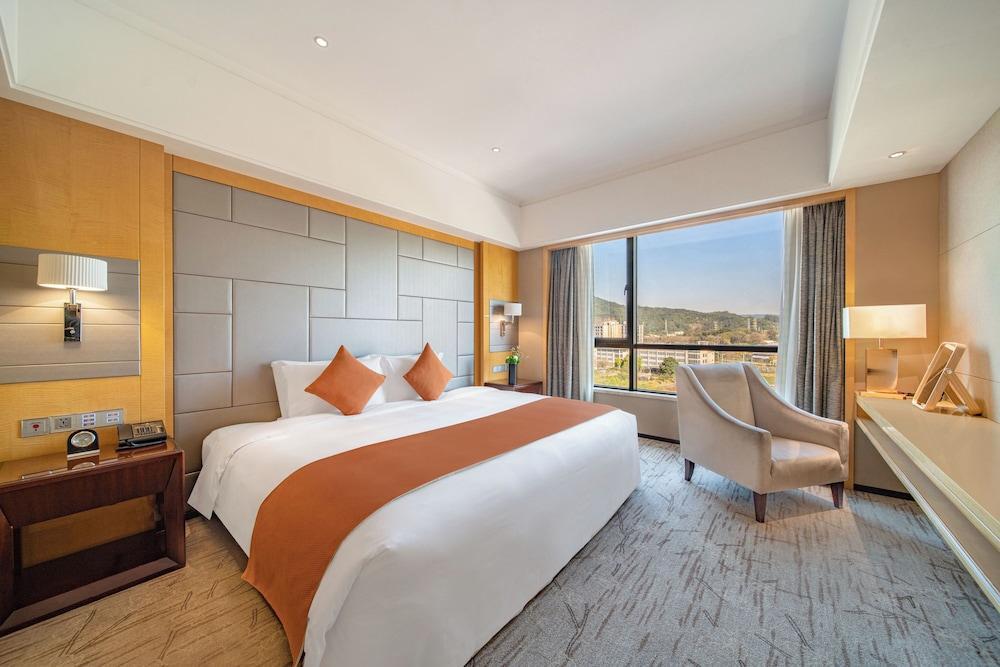 Swissôtel Guangzhou Room Type - Suite Room King