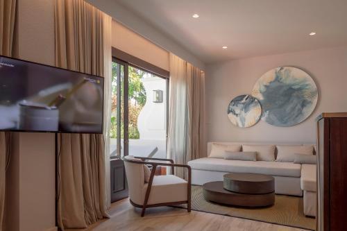 The Pe La Resort, Phuket - Tap to explore photos