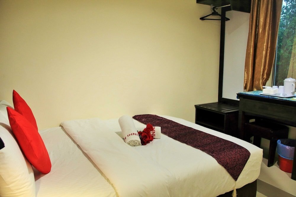 Sun Inns Hotel Kepong Room Type - Family 4 Window