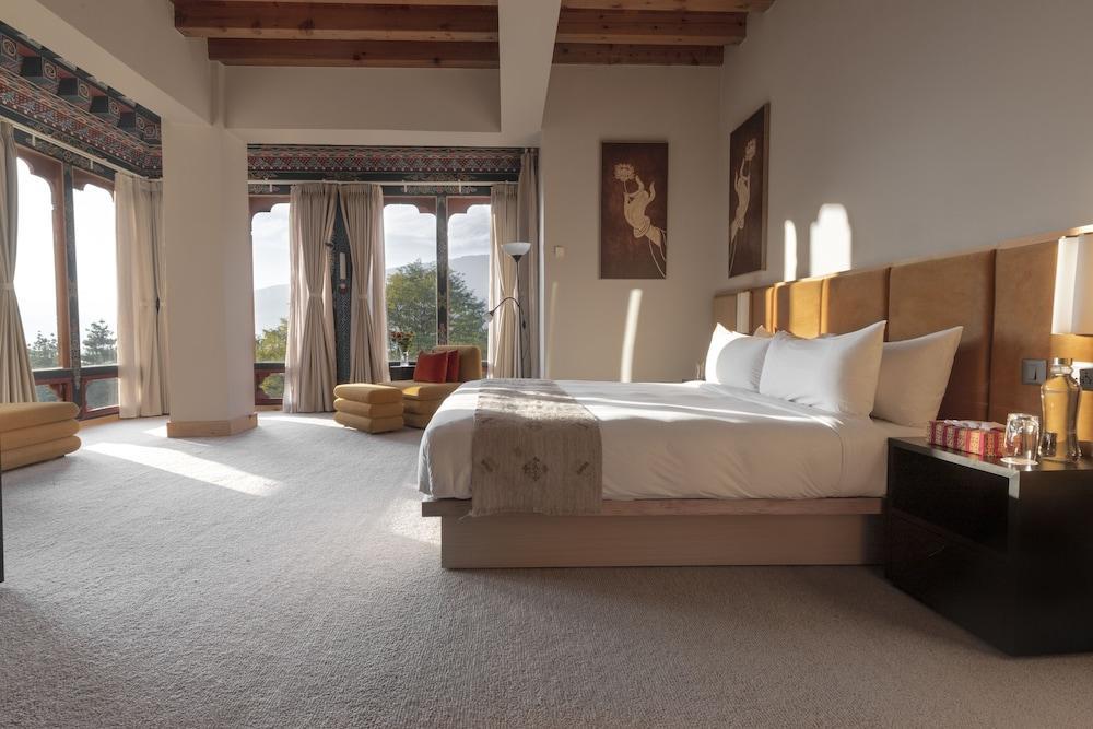 Zhiwa Ling Hotel Room Type - Raven Suite