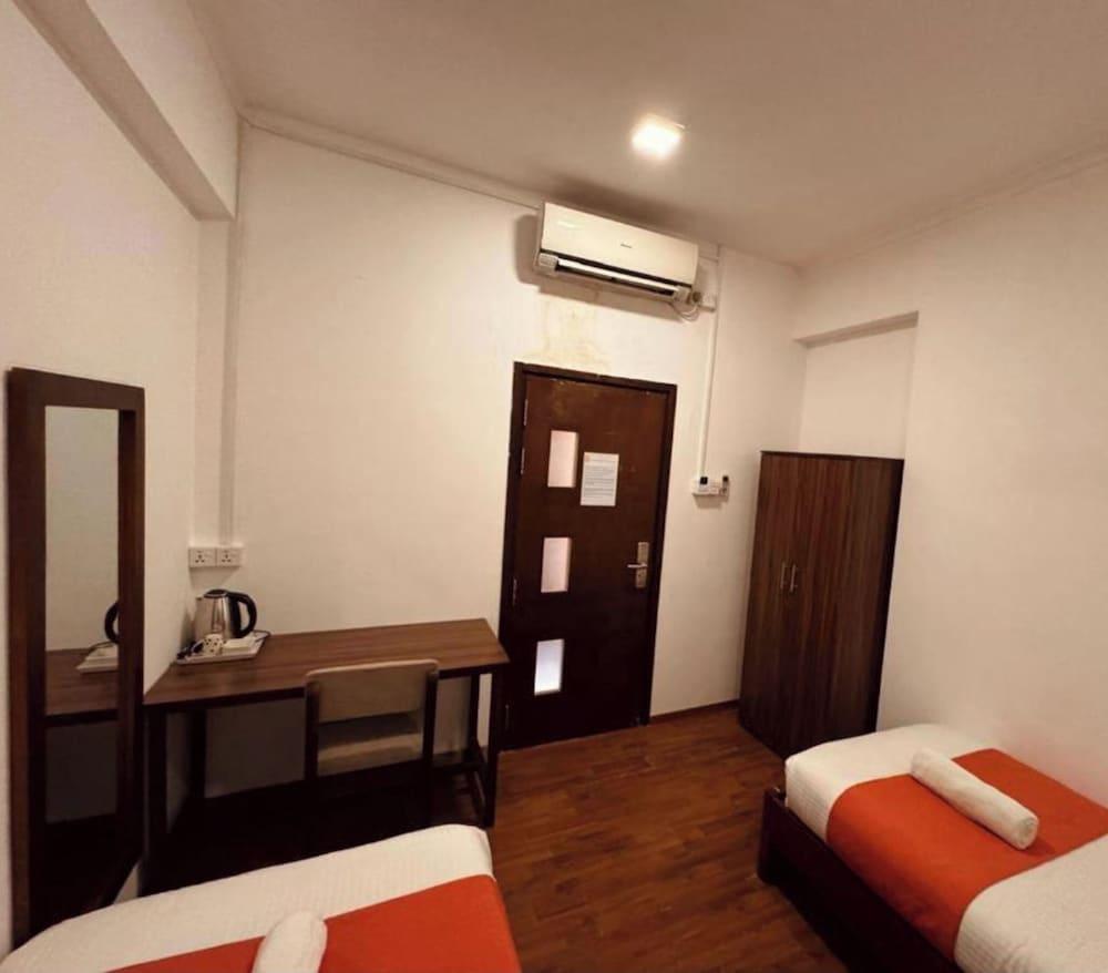 CityRest Fort Room Type - Twin Room with Shared Bathroom