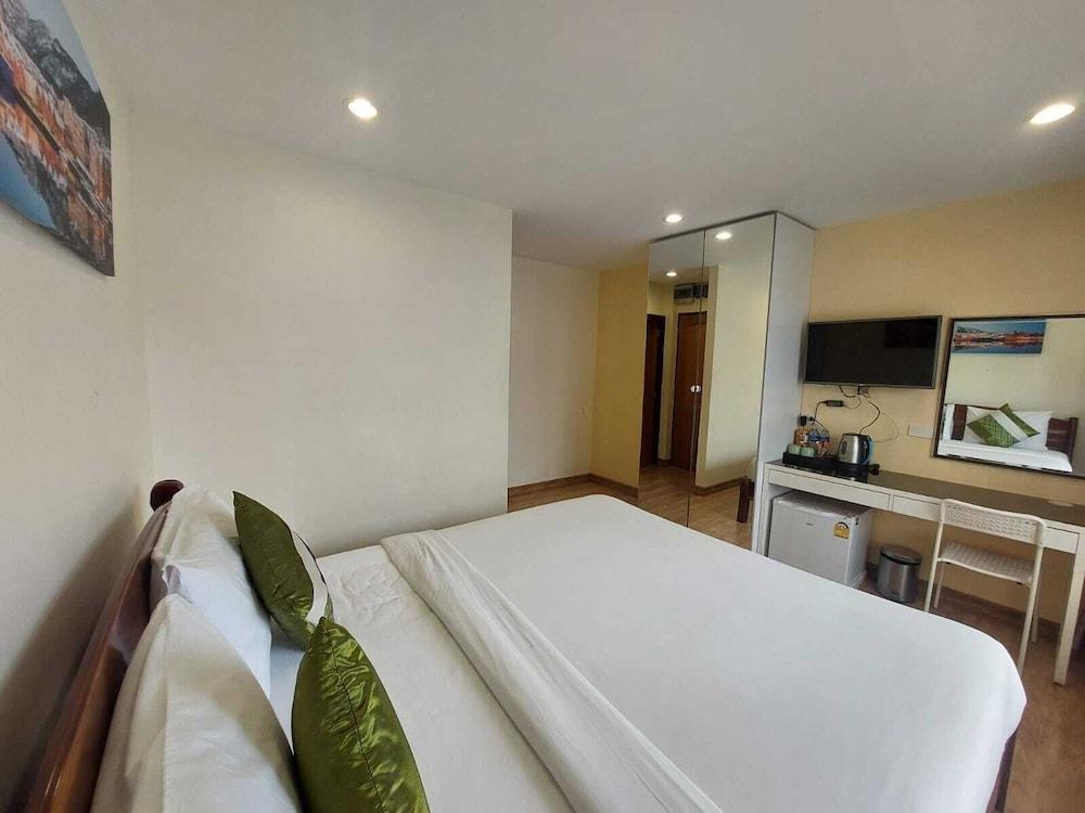 V Check Inn Sukhumvit 22 Room Type - Standard Room