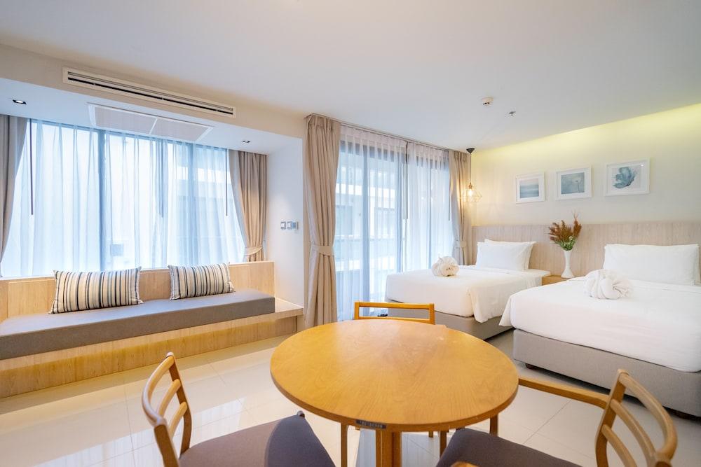 Zand Morada Pattaya Room Type - Grand Deluxe Pantry