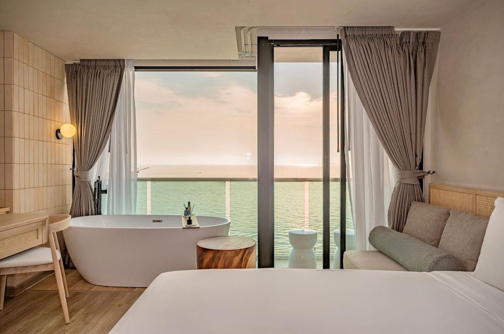 Zand Morada Pattaya - Tap to explore photos