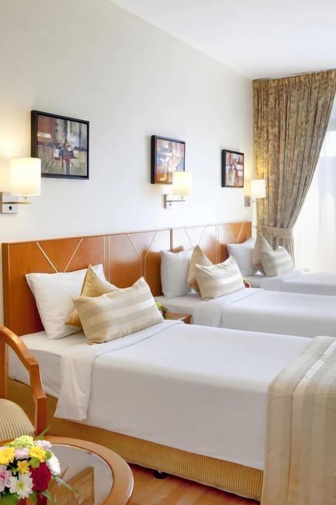 Landmark Hotel Baniyas Room Type - Classic Triple Room