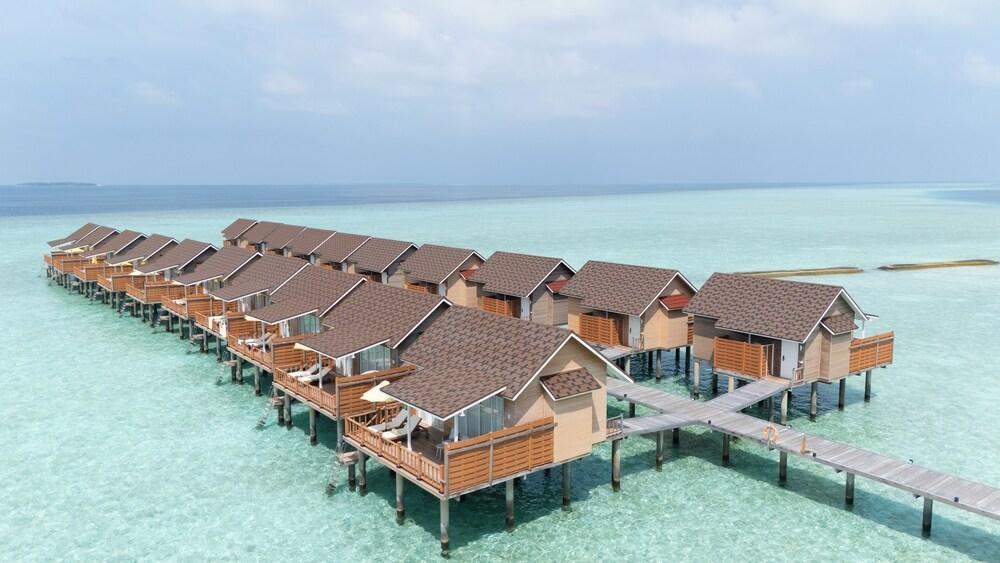 Dhigufaru Island Resort Room Type - Sunrise Water Villa
