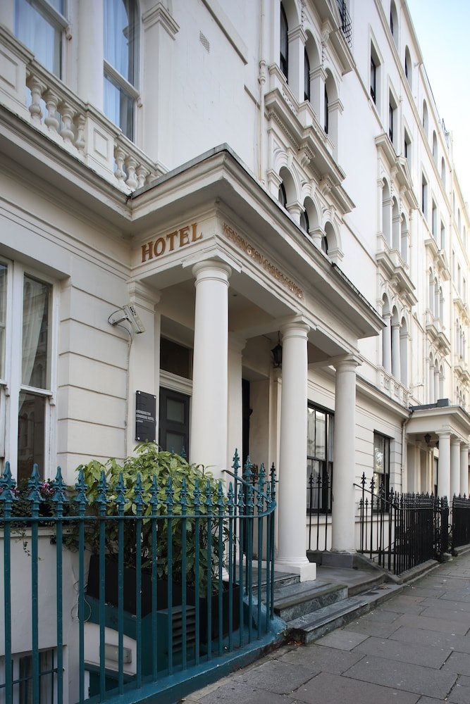 Kensington Gardens Hotel - Tap to explore photos