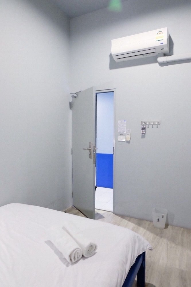 Loftel Station Hostel Room Type - Economy Double Room, No Windows