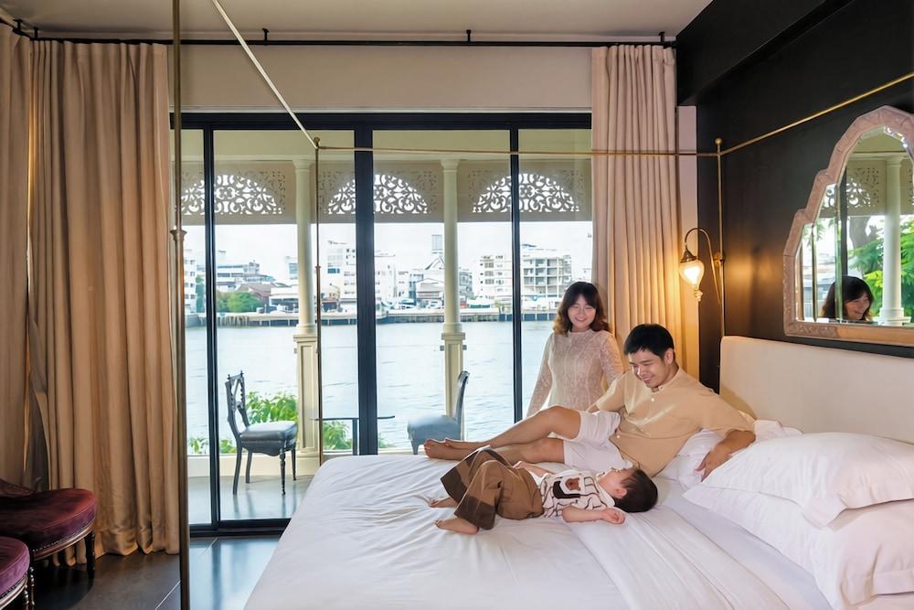 Amdaeng Bangkok Riverside Hotel Room Type - Riverside Grand Deluxe Amdaeng Bangkok Riverside Hotel Room Type - Riverside Grand Deluxe