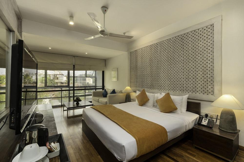 Rockwell Colombo Room Type - Junior Suite, 1 King Bed, City View
