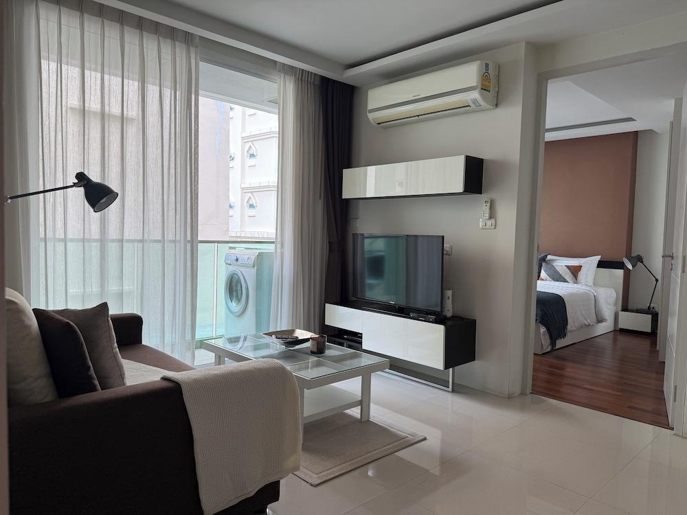 Aspira G Sukhumvit 33 Room Type - One Bedroom Suite