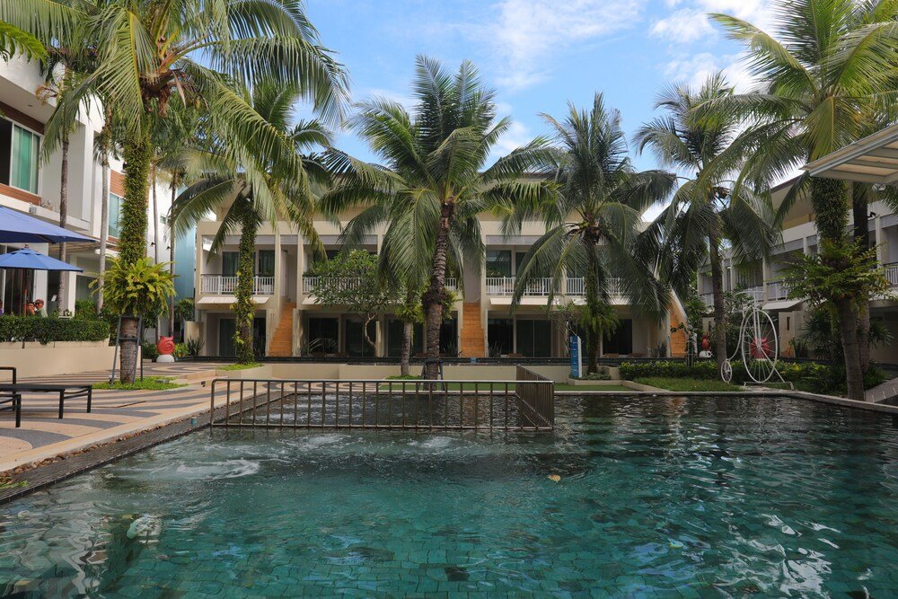 إيه 2 بول ريزورت