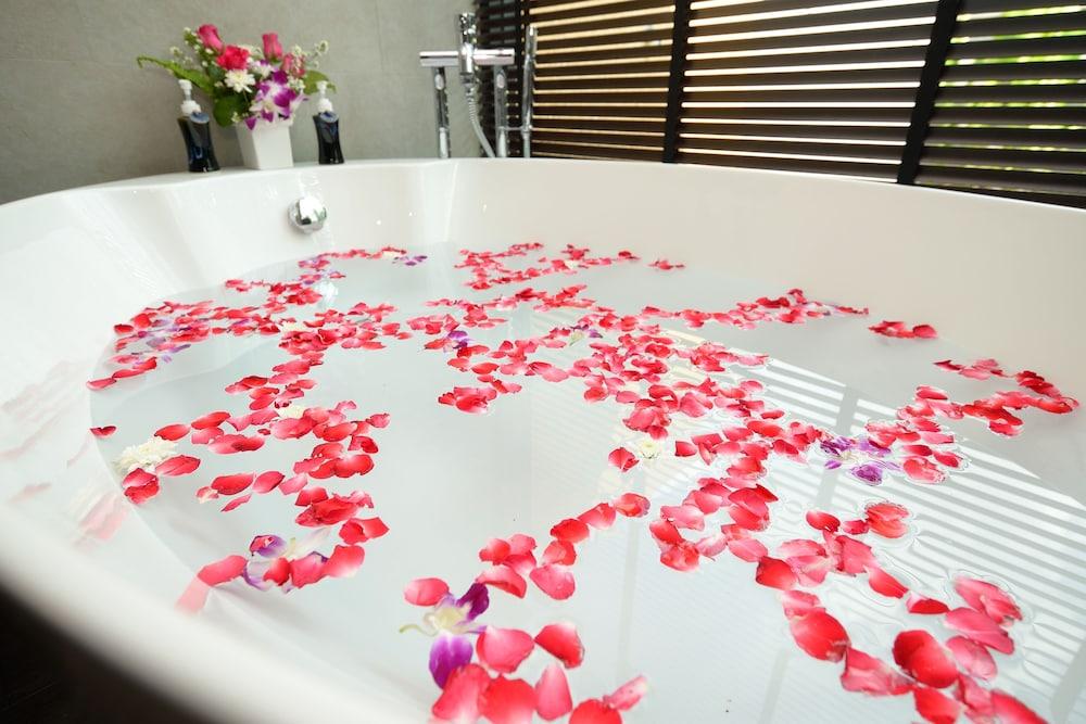 Pumeria Resort Phuket - Tap to explore photos