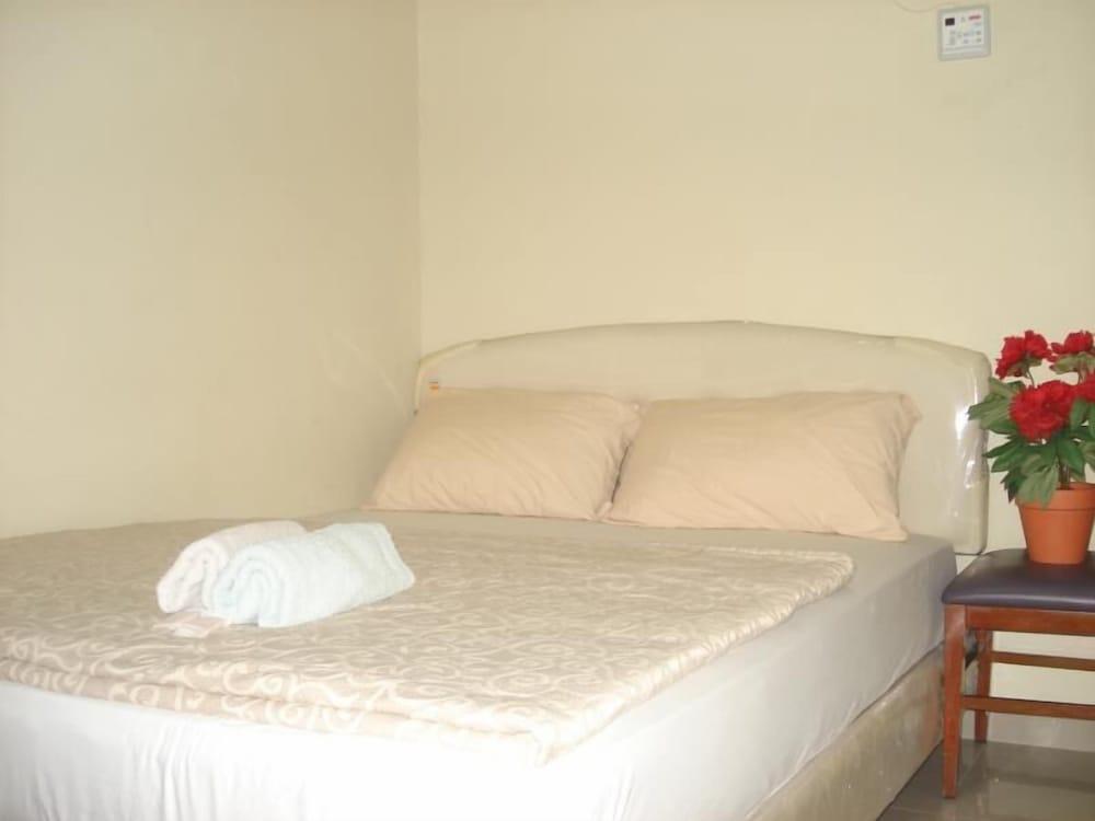 Kameleon Travellers Lodge Room Type - Standard Double Room