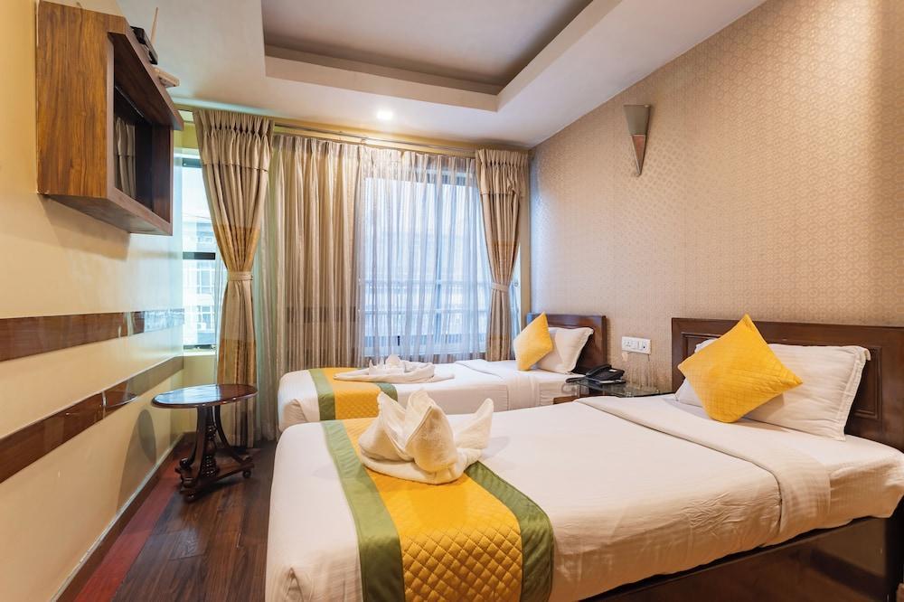 Yellow Pagoda Hotel Room Type - Deluxe Room
