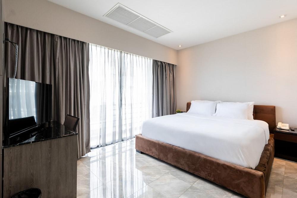 Pietra Bangkok Room Type - Deluxe Double Room