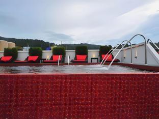 Alfresco Phuket Hotel - Tap to explore photos