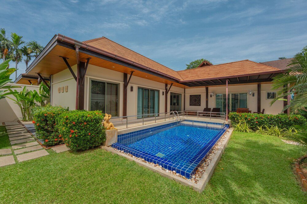 Niche Villas by TropicLook - Tap to explore photos