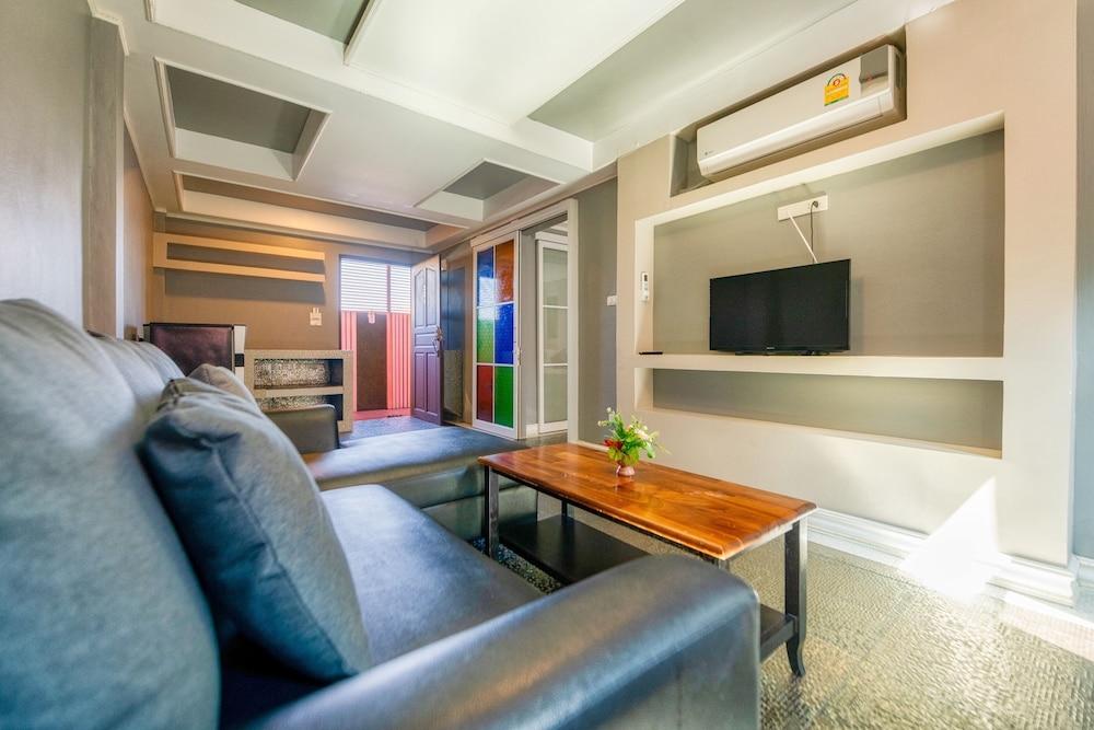 The Train Resort - Your Relaxing Resort with Large Pool & Jacuzzi Room Type - Exclusive Suite, 1 Bedroom