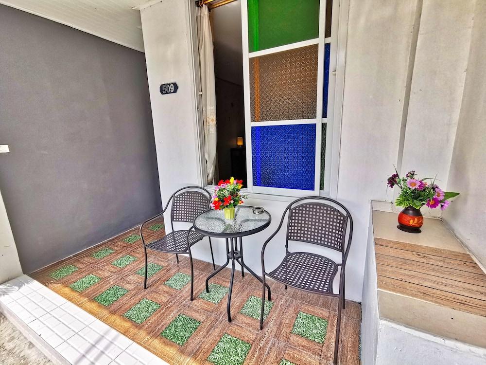 The Train Resort - Your Relaxing Resort with Large Pool & Jacuzzi Room Type - Deluxe Suite, Terrace