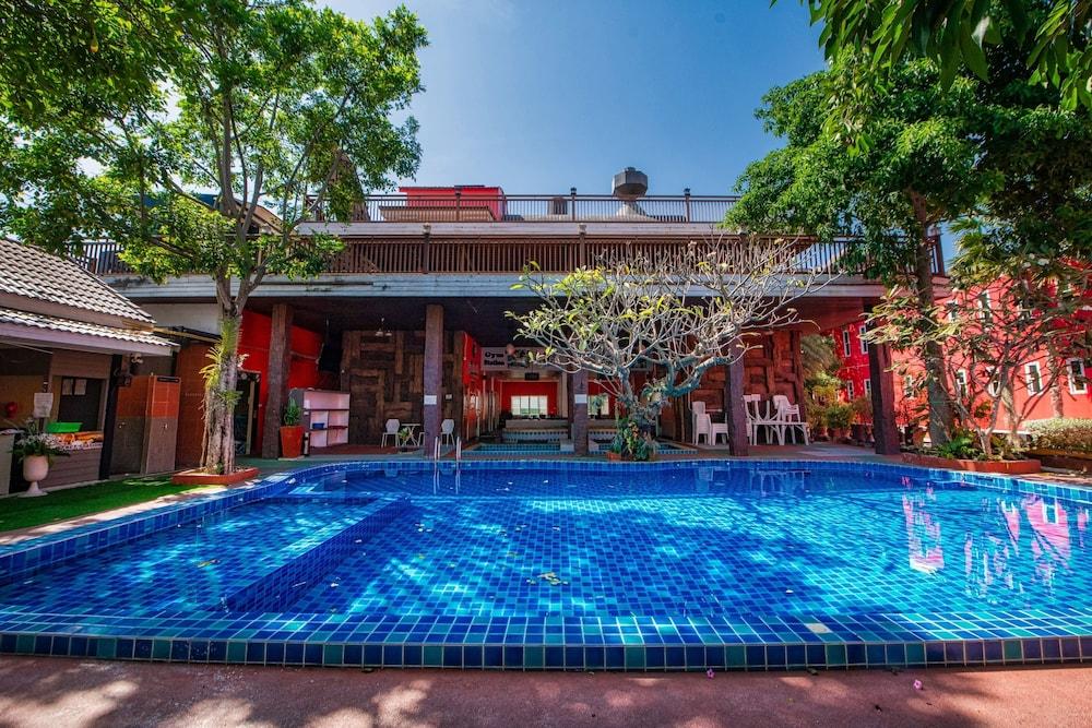 The Train Resort - Your Relaxing Resort with Large Pool & Jacuzzi - Tap to explore photos