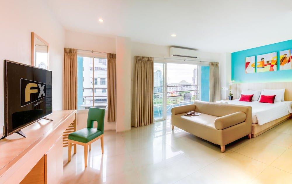 FX Hotel Pattaya Room Type - Premier King Room
