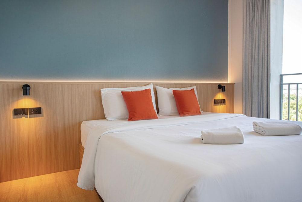 See also Jomtien  Room Type - Standard Double Room