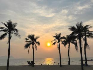 See also Jomtien - Tap to explore photos