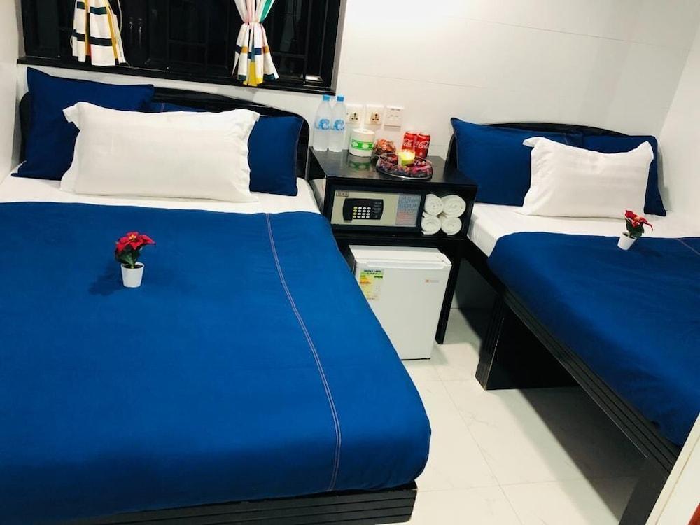 Premium Lounge Room Type - Family Double Room