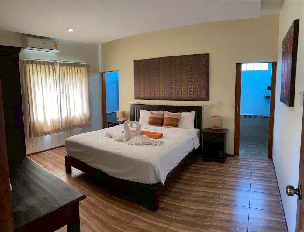Taratai Villa Guest House Room Type - Deluxe Room
