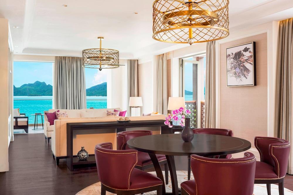 The St. Regis Langkawi by Marriott Room Type - Panoramic Suite, 1 King Bed (View)