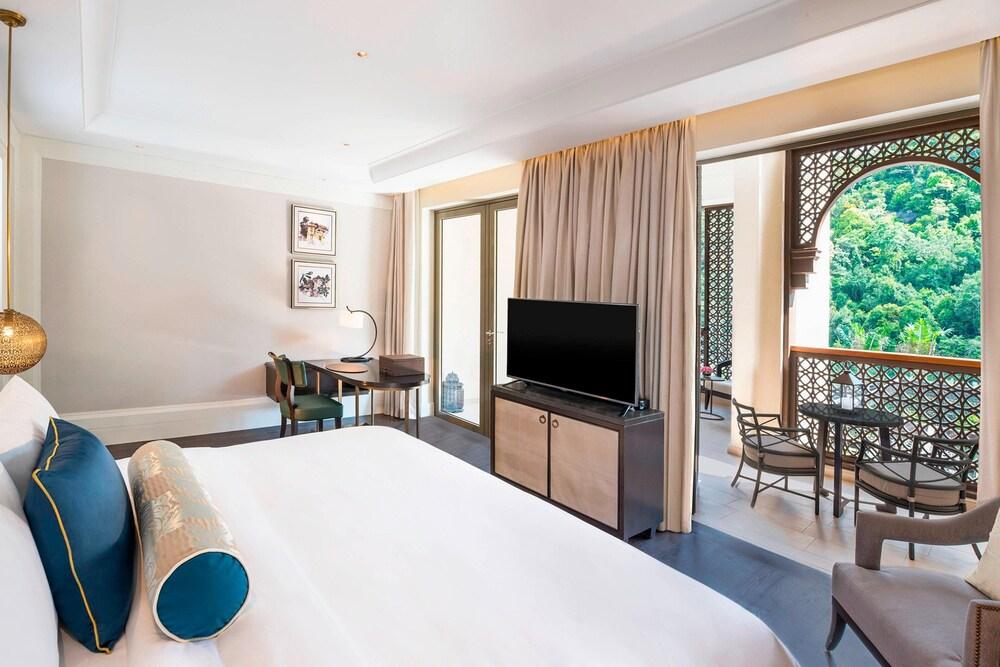 The St. Regis Langkawi by Marriott Room Type - Room, 1 King Bed (View)