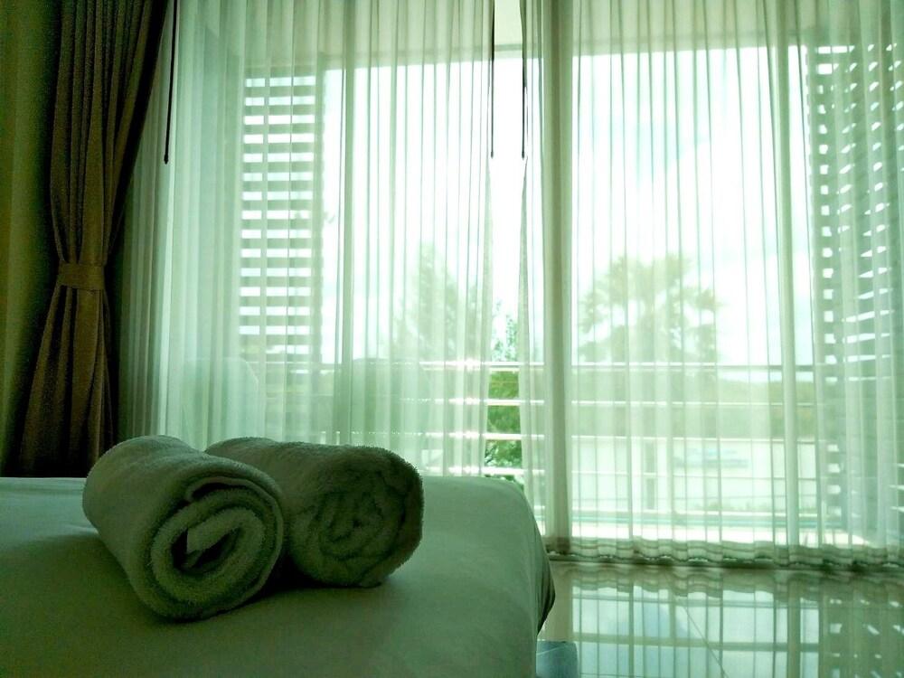 Krabi Riverview Hotel - Tap to explore photos