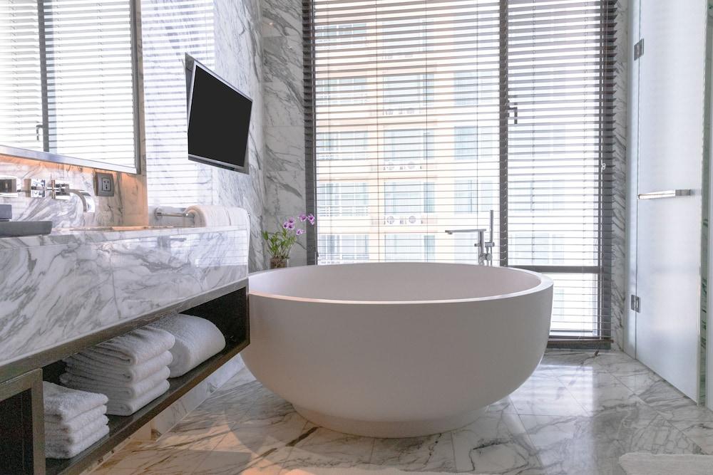 137 Pillars Suites Bangkok - Tap to explore photos