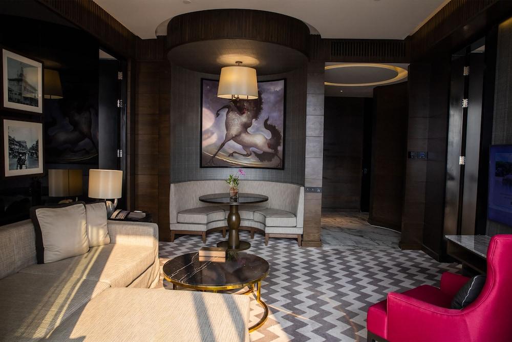 137 Pillars Suites Bangkok - Tap to explore photos