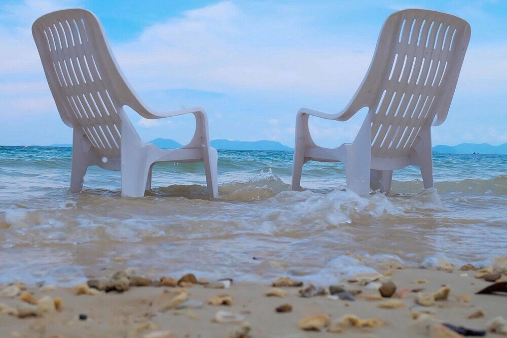 White Sand Halal House Krabi - Tap to explore photos