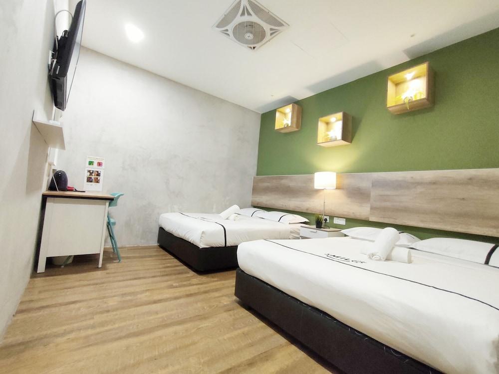 Smile Hotel Danau Kota - Tap to explore photos