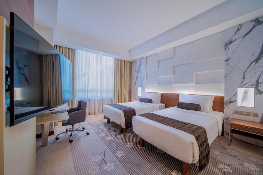 St. Giles Boulevard Hotel Room Type - Premier Twin Room
