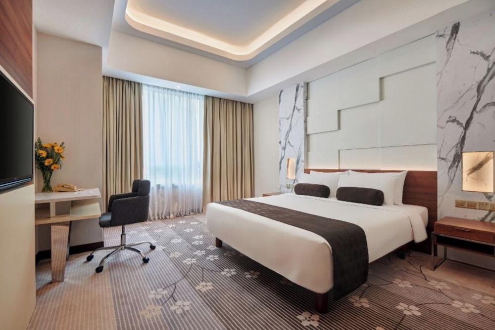 St. Giles Boulevard Hotel Room Type - Urban King
