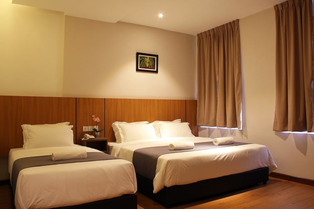 Ahyu Hotel Room Type - Deluxe Triple Room