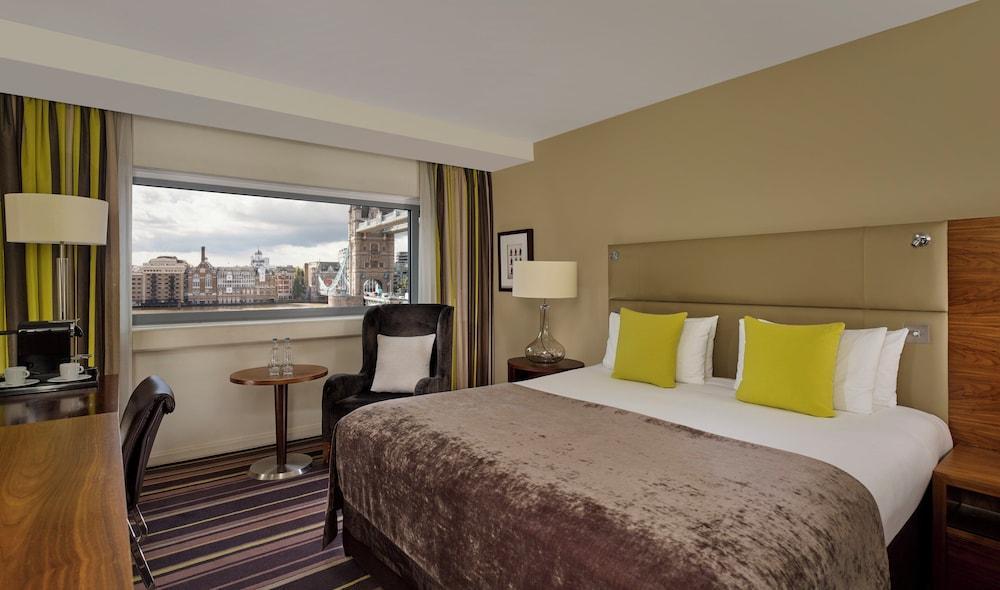 The Tower Hotel, by Thistle Room Type - Deluxe Double Room, with Bridge View The Tower Hotel, by Thistle Room Type - Deluxe Double Room, with Bridge View