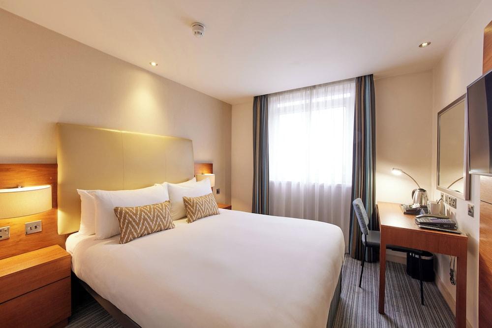 Thistle London Hyde Park Kensington Gardens Room Type - Standard Double Room
